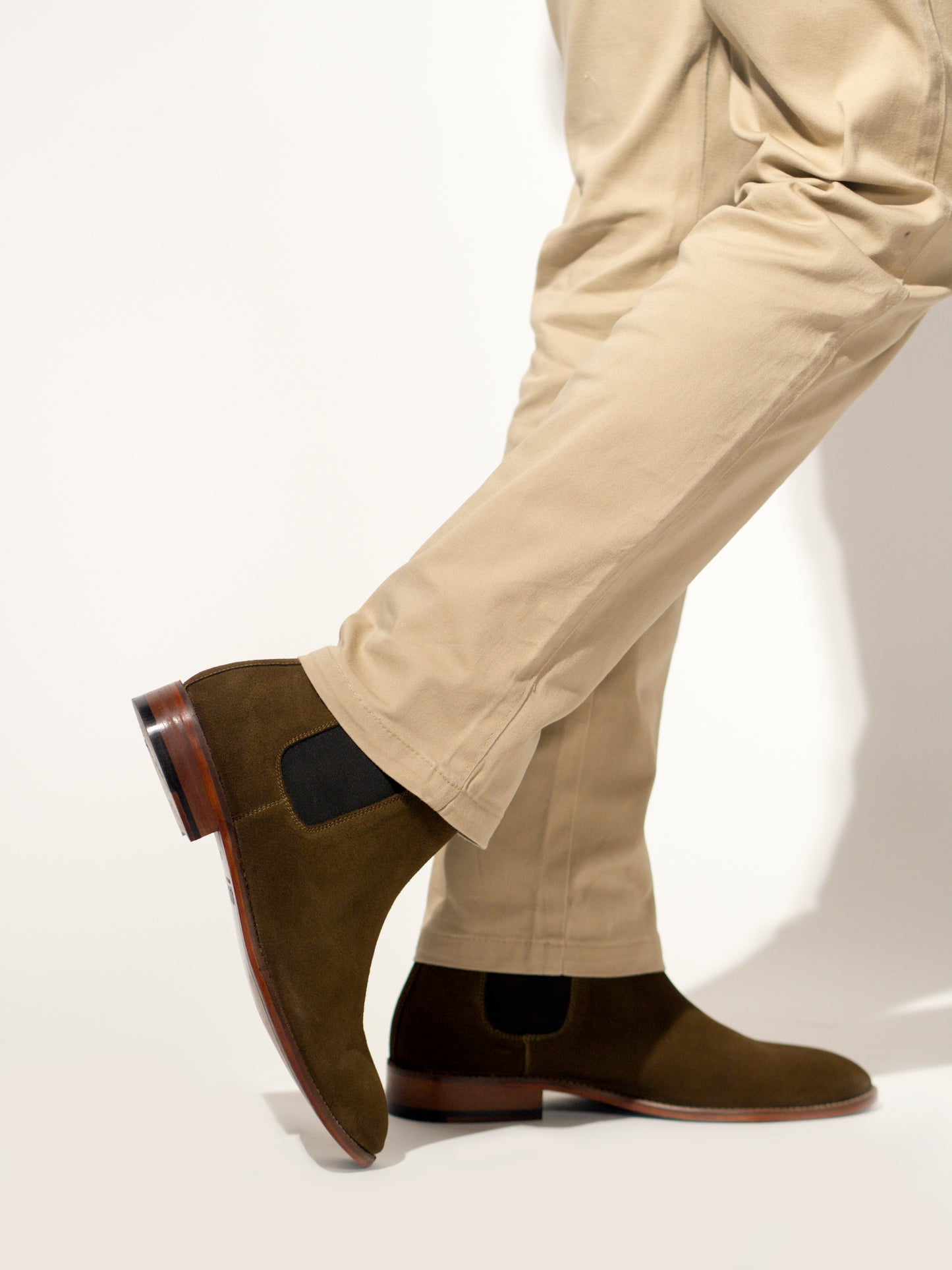Lux Suede Chelsea Boots - Olive
